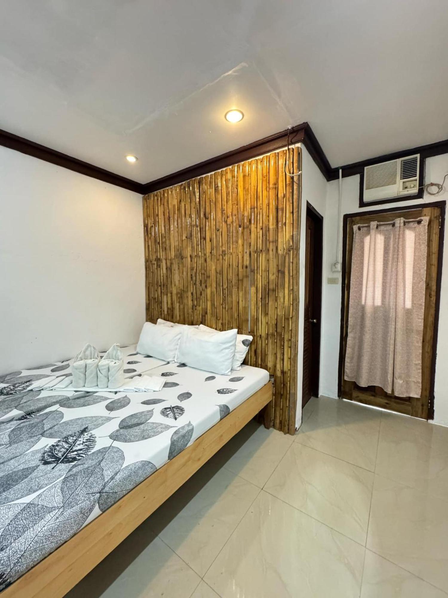 Aquaholik Traveler'S Lodge El Nido Exterior foto